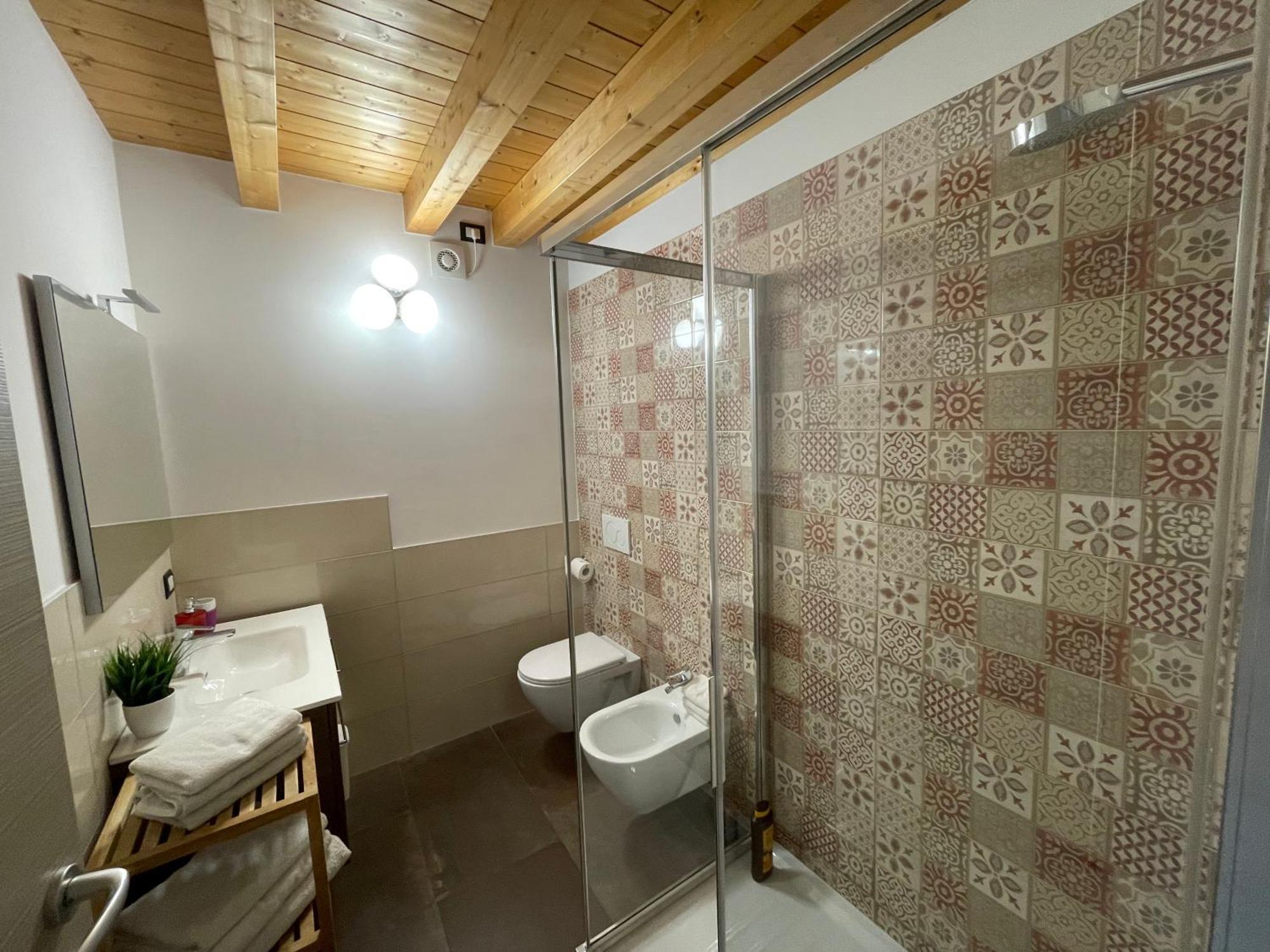 Dimora Rosso San Zeno - Wifi Veloce E Adatto Per Famiglie Verona Exterior photo