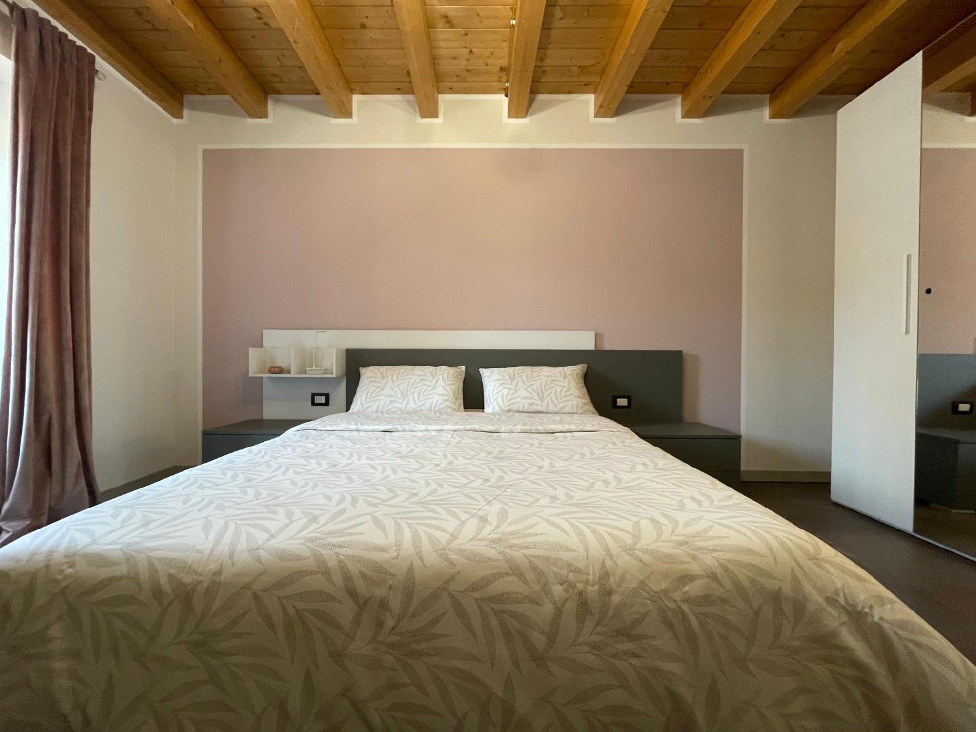 Dimora Rosso San Zeno - Wifi Veloce E Adatto Per Famiglie Verona Exterior photo