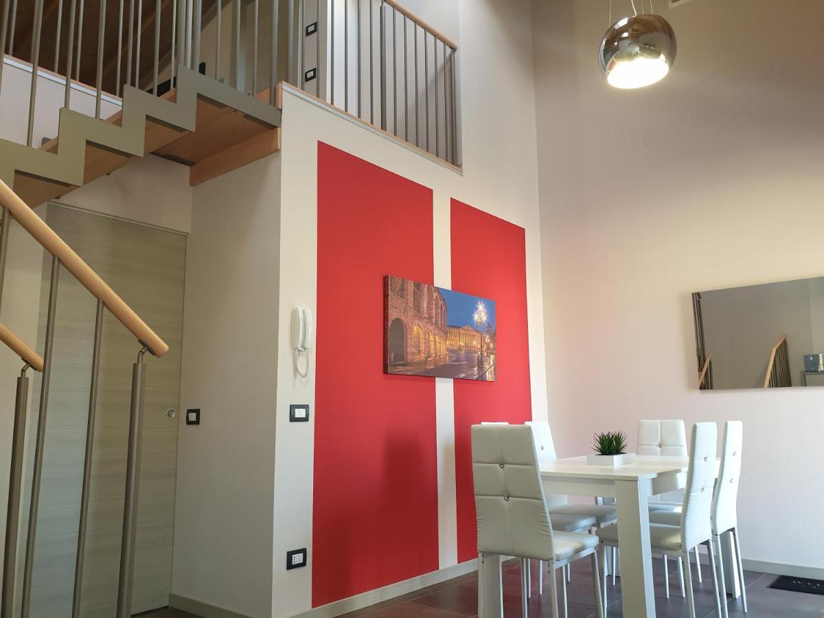 Dimora Rosso San Zeno - Wifi Veloce E Adatto Per Famiglie Verona Exterior photo