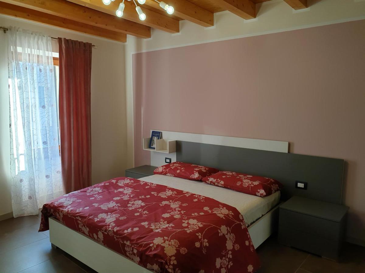 Dimora Rosso San Zeno - Wifi Veloce E Adatto Per Famiglie Verona Exterior photo