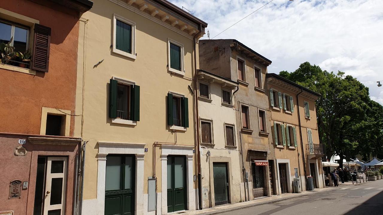 Dimora Rosso San Zeno - Wifi Veloce E Adatto Per Famiglie Verona Exterior photo